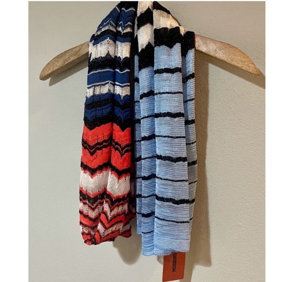 Missoni Viscose Blend Striped Shimmer Scarf. - Picture 2 of 6